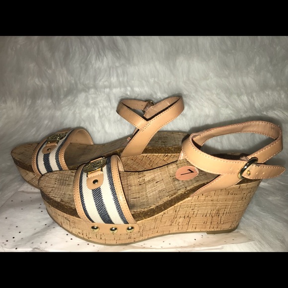 ✨Tommy Hilfiger Platform Sandals Size 7 - Picture 3 of 3